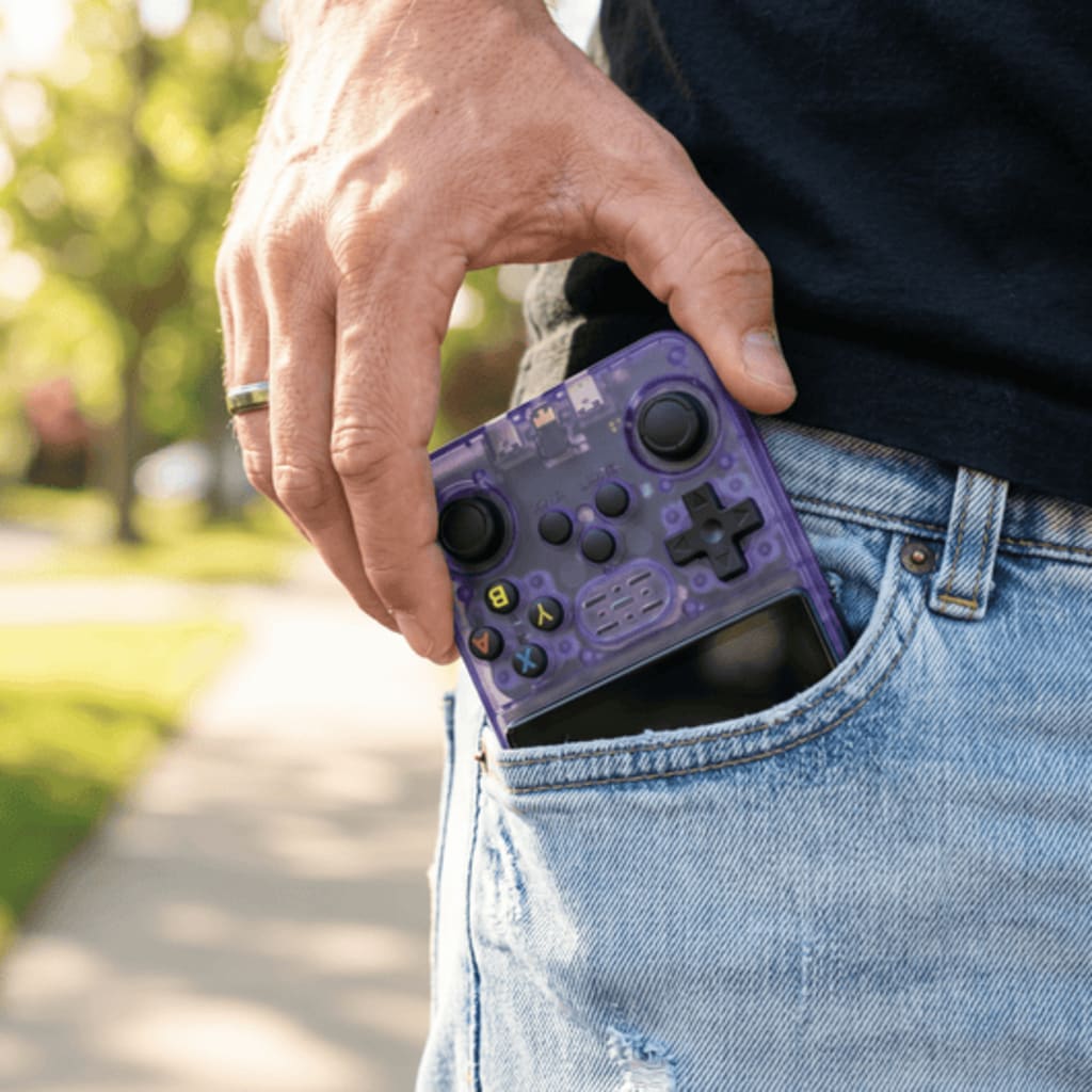 PixelVerse 2.0: Handheld Retro Console